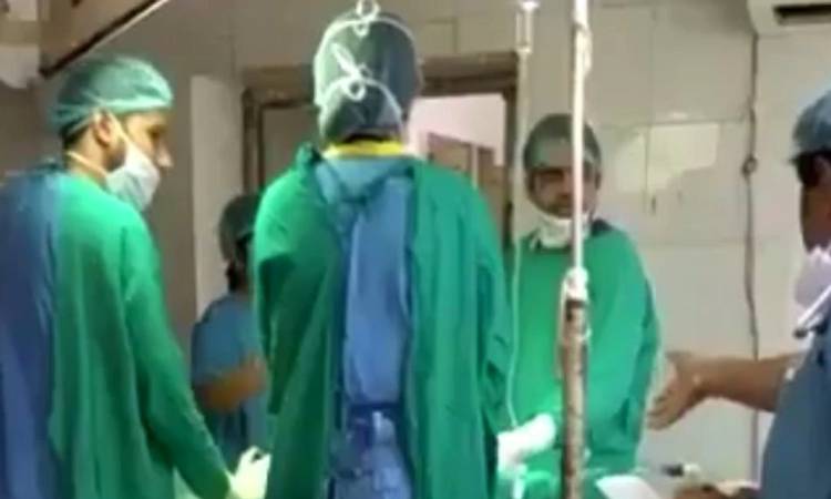 doctors-spat-inside-operation-theater-video-goes-viral