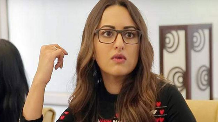Sonakshi Spits Fire At Event Organiser Breaks Silence On Fraud Charges