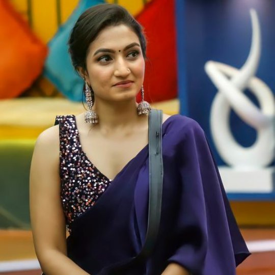 Bigg Boss Kannada Contestant Vaishnavi On A Roll