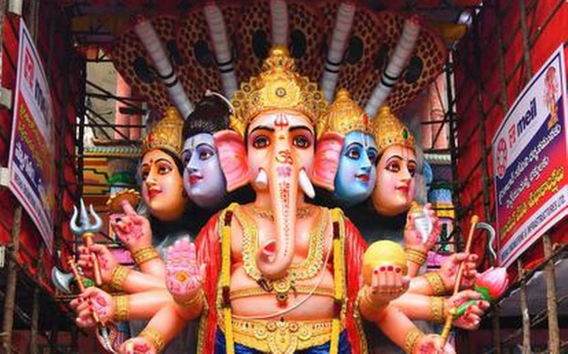 Hyderabad Ganesh Nimmajjanam: Khairatabad Idol Procession Begins