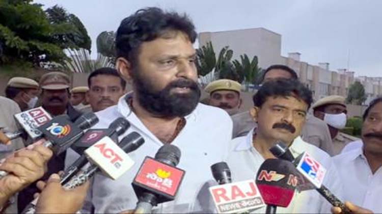 Naidu Politicising Flood Situation for Mileage: Kodali Nani