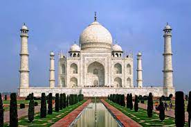 Truth About Shah Jahan Chopping Off Hands of Taj Mahal Workers