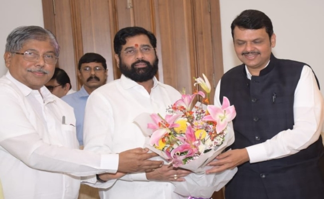 Eknath Shinde And Devendra Fadnavis Meet Maha Guv, Stake Claim To Form ...