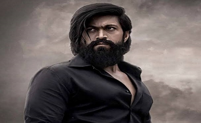 KGF Actor Yash Jets Off to Dubai on Family Holiday for Birthday