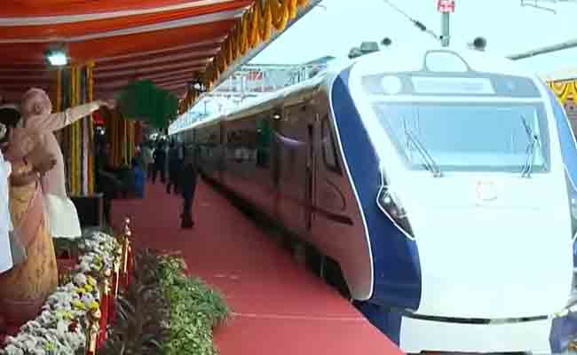 Pm Modi Flags Off Secunderabad Tirupati Vande Bharat Express