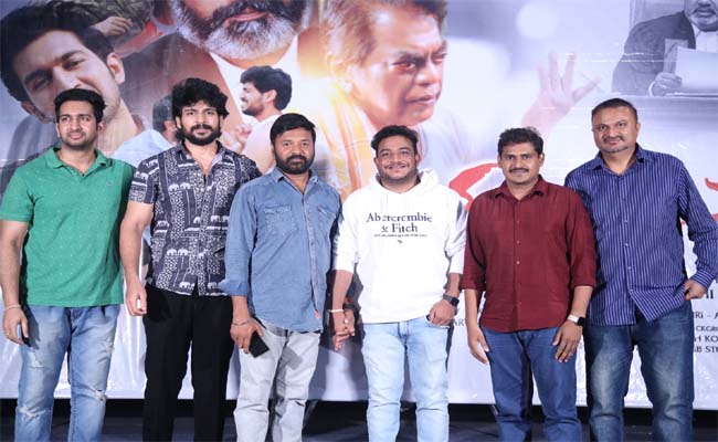 Saagar K Chandra Unveils The Trailer Of Yadgiri & Sons