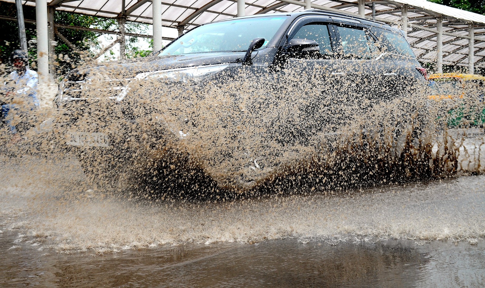 waterlogging-traffic-congestion-reported-at-24-locations-in-delhi