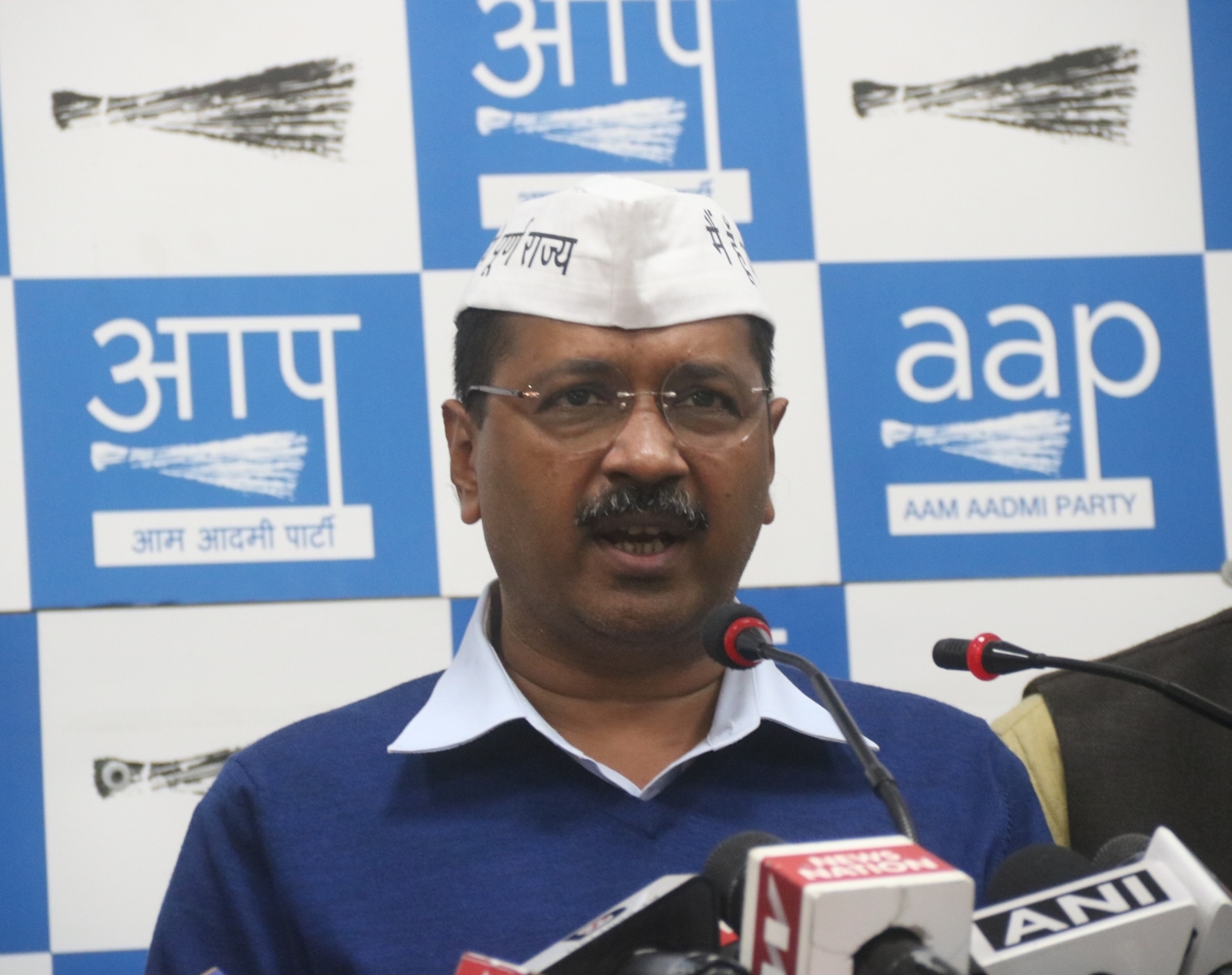 kejriwal-announces-one-day-holiday-for-all-schools-in-delhi