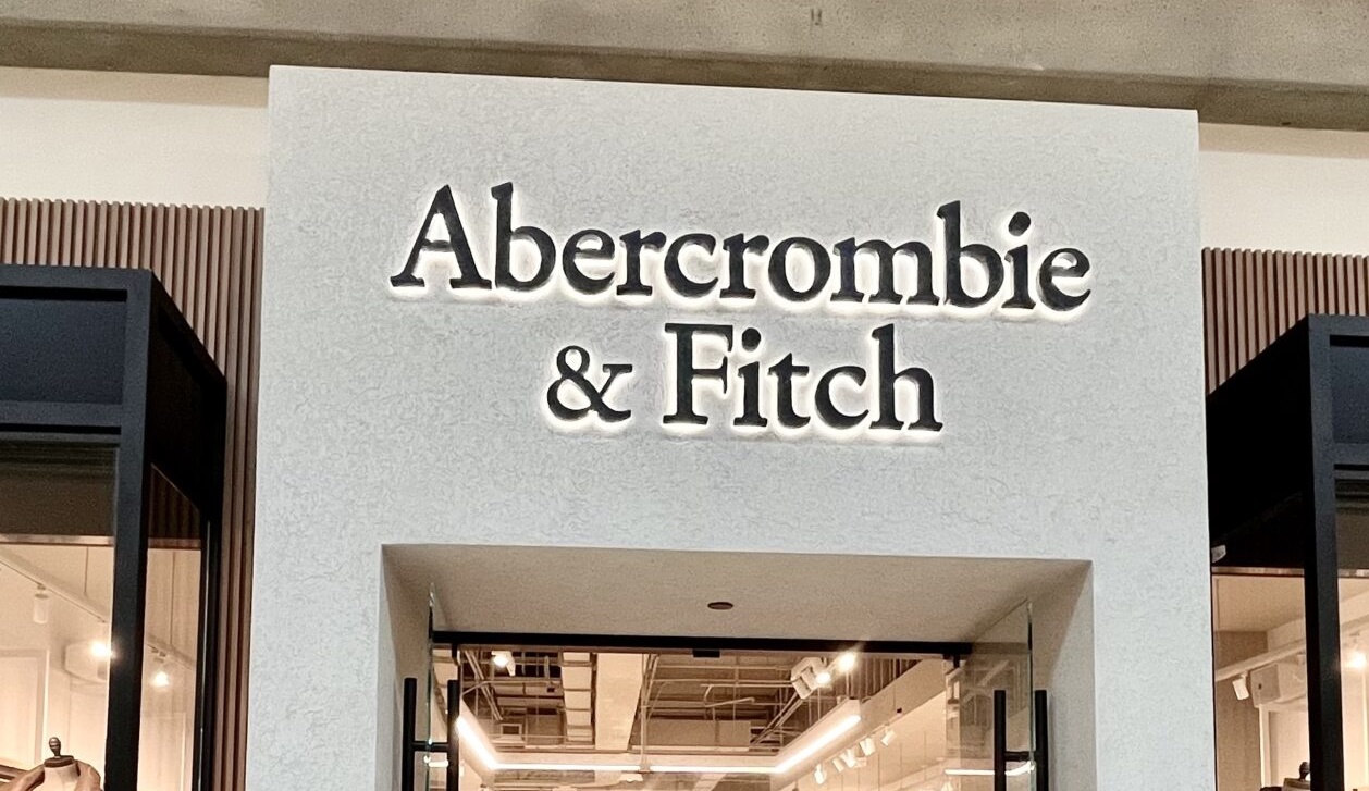 Us Lawsuit Accuses Abercrombie And Fitch Of Funding Sex Trafficking Operation 0121