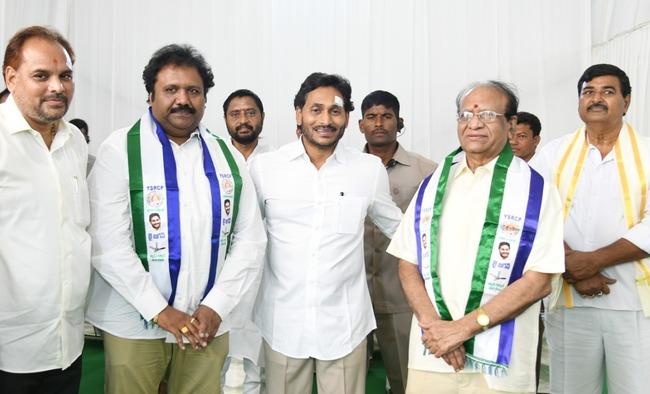 TDP, BJP and Janasena Leaders Join YSRCP: Memantha Siddham Bus Yatra ...