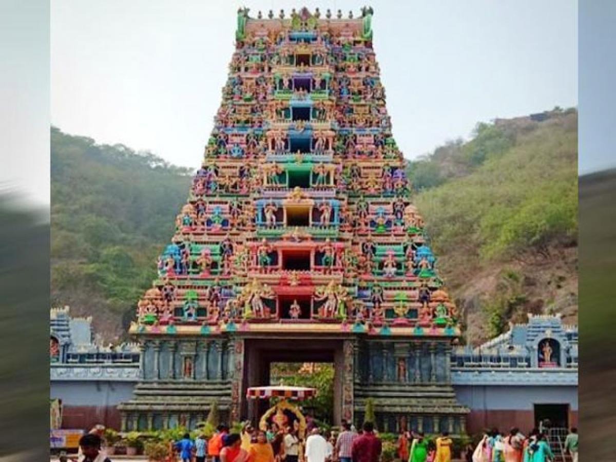 Seven Staff In Vijayawada Durga Temple Test COVID-19 Positive, 450 ...