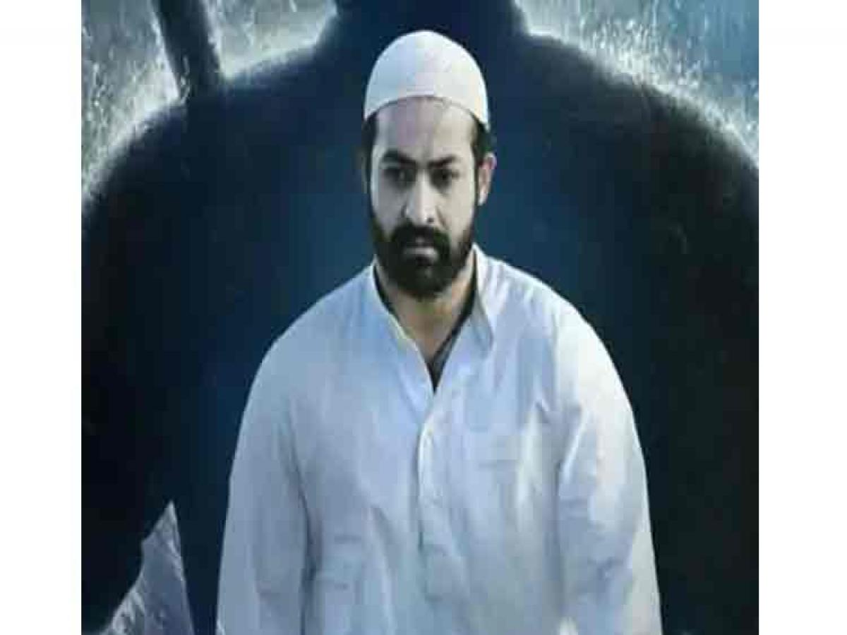 Vijayendra Prasad Clarifies On Jr NTR's Muslim Attire in RRR