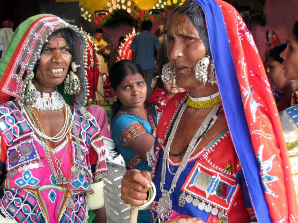 Indian Tribal Lambada Dance – Stock Editorial Photo ©, 44% OFF