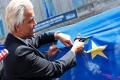 Geert Wilders wields his scissors - Sakshi Post