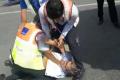 IndiGo staffer manhandling a passenger - Sakshi Post