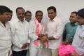 Arepalli Mohan Joins TRS - Sakshi Post