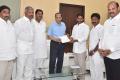 YSR Congress Party President YS Jagan Mohan Reddy Met&amp;amp;nbsp; Governor ESL Narasimhan - Sakshi Post