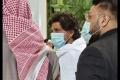 Actor Shah Rukh Khan performs Umrah in Mecca (Source: Twitter) - Sakshi Post