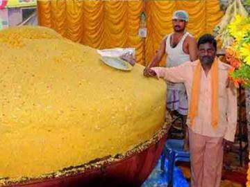 Andhra laddu-maker eyes to break own Guinness records - Sakshi Post