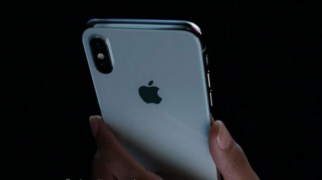 Corephotonics has sued Apple, alleging that the iPhone 7 Plus and iPhone 8 Plus models infringe upon four of its patents related to dual camera - Sakshi Post