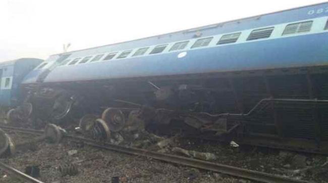 The Patna-bound Vasco Da Gama Express (12741) derailed at 4:18 am, soon after leaving platform number 2 of the Manikpur railway station in Chitrakoot district - Sakshi Post