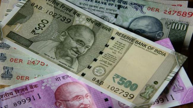 Rupee hits record low against US dollar - Sakshi Post