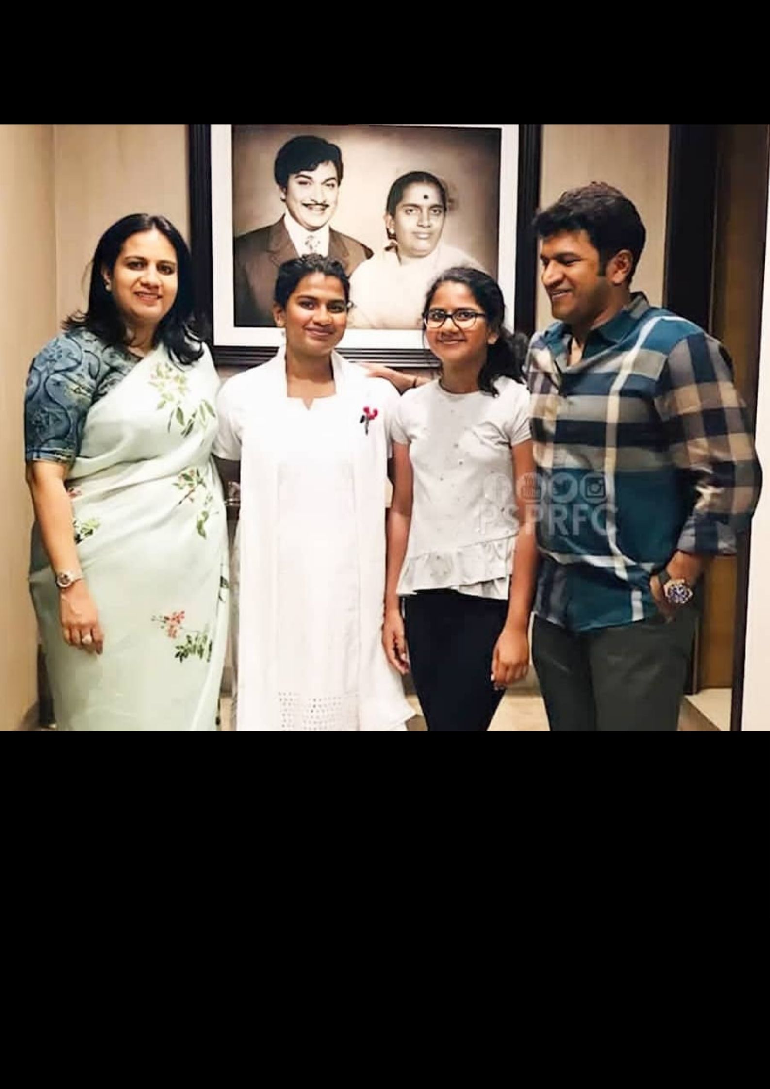 Puneeth rajkumar family pictures